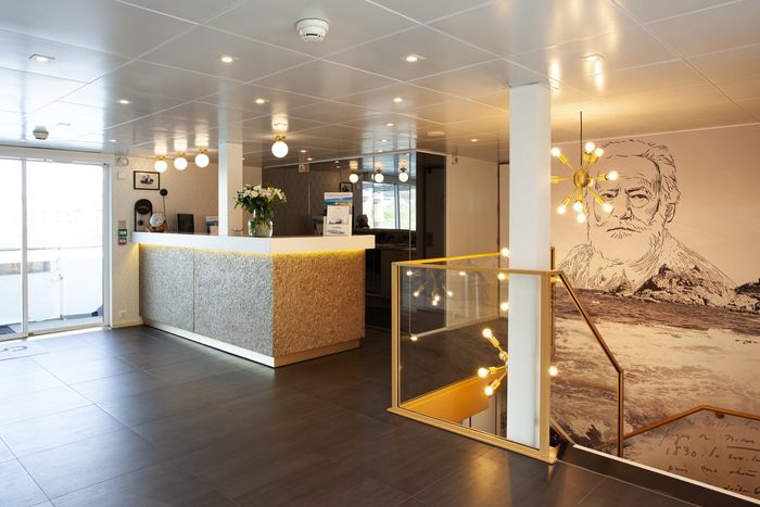 Reception Desk